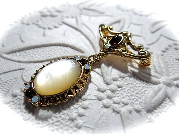 Mother of Pearl Brooch Vintage Pins Costume Jewel… - image 4