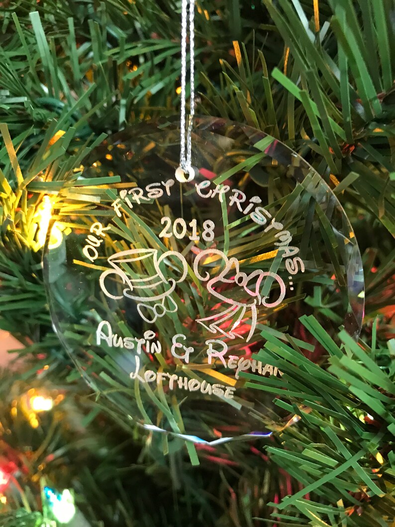 Our First Christmas Couples Mouse Ears First Names Christmas Wedding Ornament immagine 4