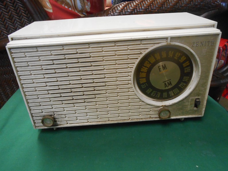 1950'S AM/FM Table Top Radio..it Works Etsy