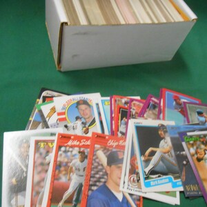 Mais de 400 cartões de beisebol dos anos 80