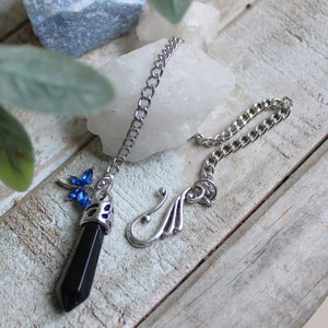 Péndulo de obsidiana negra y libélula azul oscuro: amuleto protector