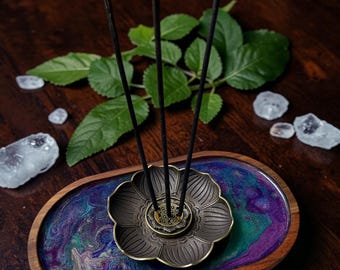 Vassoio brucia incenso Moonstone Abysse Lotus / Porta incenso in resina / Decorazione per altare fatta a mano / Arte celeste viola e verde / Bruciatore a cono/bastoncino