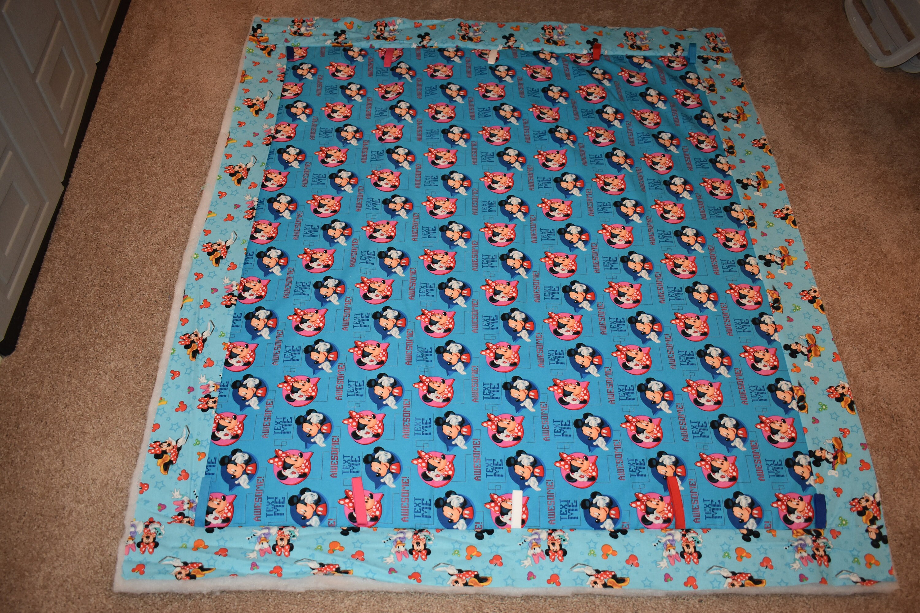 minnie mouse activity mat