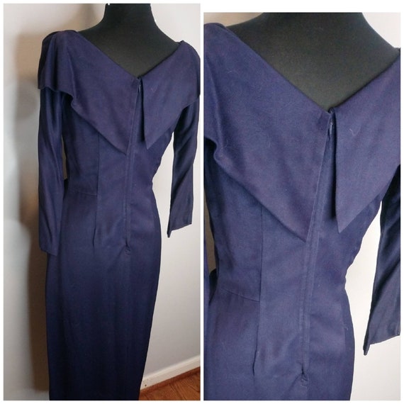 1950's 50s Inky Blue Wiggle Dress / Navy/ Sexy Bo… - image 8