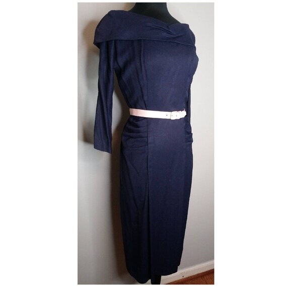 1950's 50s Inky Blue Wiggle Dress / Navy/ Sexy Bo… - image 7