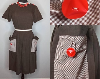 1940's 40s LAUNDRY DAY Linen Dress / Deep Cocoa Brown Linen Cotton / Big Gingham Pockets / Red Buttons/ Fit & Flare/ early 1950's 50s