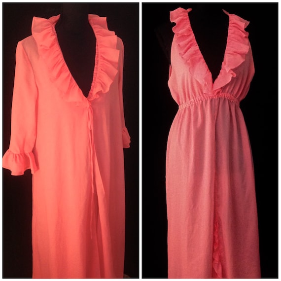 Coral Ruffle Pegnoir Set / 1970's 70s / Boudoir Se