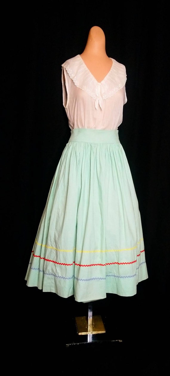 1940's 40s Seafoam Circle Skirt / Folk / Ric Rac … - image 2