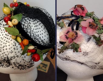 Peignes à Cheveux Vintage Années 50 En Celluloïd - Fleurs Sculptées Rose Et Violet - USA