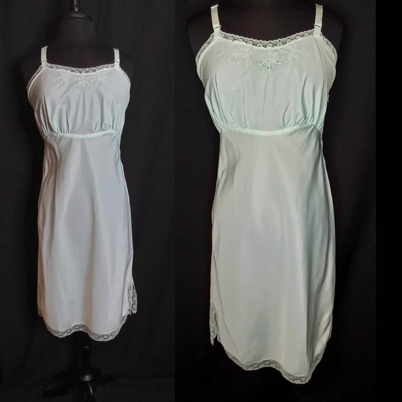 1950/'s 50s Robbin/'s Egg Blue Crisp Taffeta Slip Nightie Barbizon Eyelet Lace Adjustable Straps