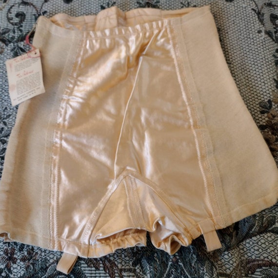 VOLUP 1940's Tru Balance Peach Pink Girdle / Pant… - image 3