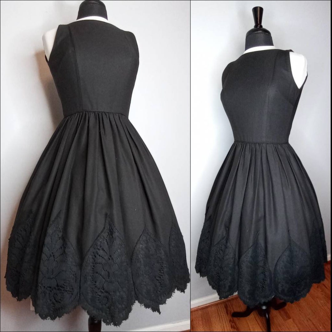 1950's JONATHAN LOGAN Black Twill /fit and Flare Dress / Lace Trim ...
