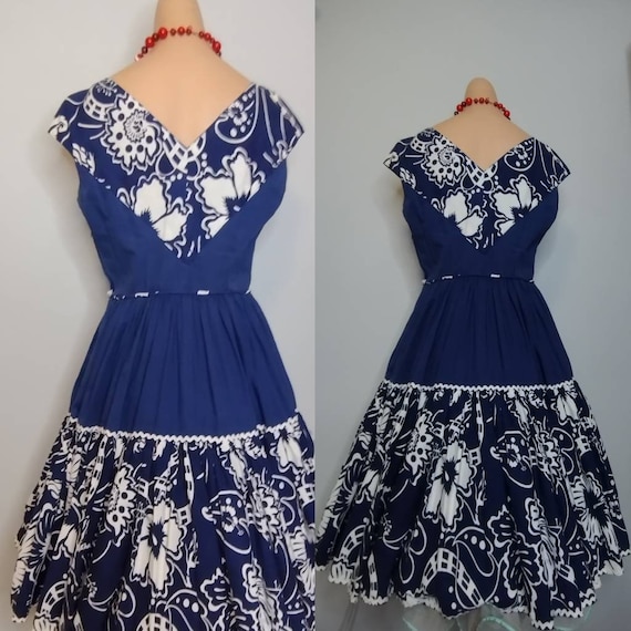 1940's / 1950's Navy & White Fit and Flare Tropic… - image 6
