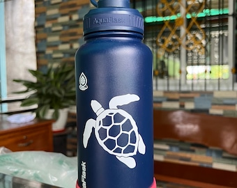 Sea Turtle vinyl sticker decal for Laptop/tumbler/car/suv