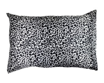 Roostery Pillow Sham Big Cat Jungle Spots Dappled Leopard Camoflage Print 100% Cotton Sateen 26in x 26in Knife-Edge Sham Roostery Pillow Sham Big Cat Jungle Spots Dappled Leopard Camoflage Print 100% Cotton Sateen 26in x 26in Knife-Edge Sham
