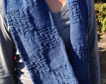 Z Cowl (knitting pattern pdf)