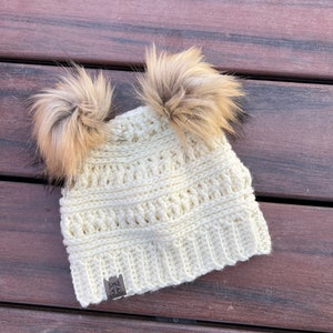 Crochet Beanie / Women’s Crochet Hat / Women’s Hat With Double Pom / Women’s Winter Hat / Hat With Fur Double Pom