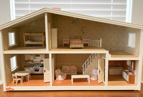collectable dolls houses