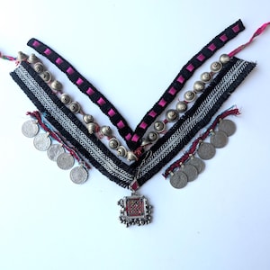 Tribal magdansbehå DIY-kit i svart och rosa; 18126.2