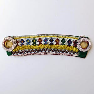 Vit Kuchi-pärllapp, 33 cm lång, vintage tribal DIY-kostymtillbehör; 13626.5