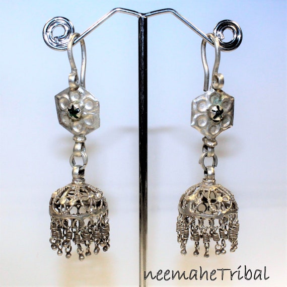 Vintage Silver Jhumka Earrings with a Green Glass… - image 1