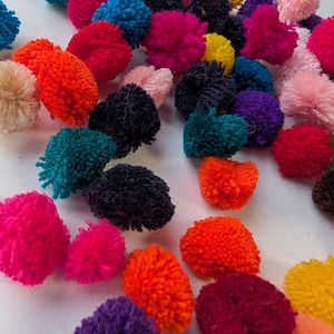 Piccoli pompon tinta unita, set da 50; 14218.5