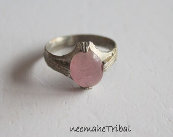Filigraner Ring mit rosa Stein, 17 mm Innendurchmesser