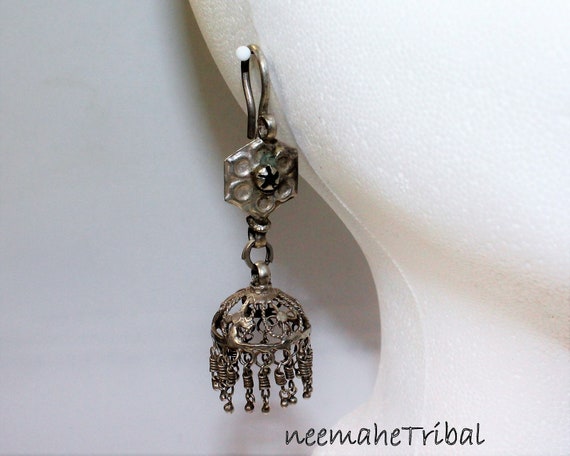 Vintage Silver Jhumka Earrings with a Green Glass… - image 5