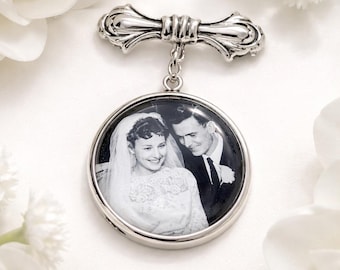 Groom Photo Buttonhole Charm Personalised Memorial lapel Photo Pin Boutonniere Photo charm Lightweight photo charm wedding bouquet
