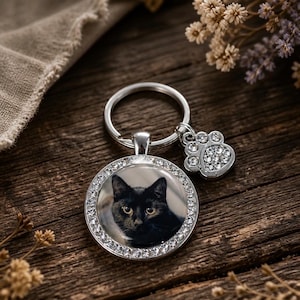 Personalised Cat Photo Memorial Keyring: Paw Prints on My Heart