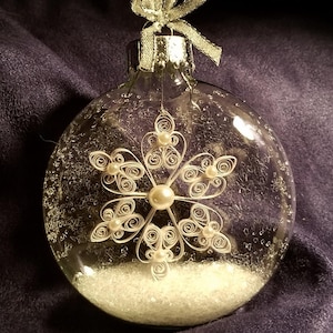Quilled Snowflake Ornament – Handmade Paper Art in Glass Globe