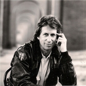 David Brenner Actor And Comedian 5 x 5 3/8 Black And White Glossy