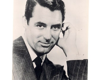 Photo Cary Grant 8 x 10 Black And White Vertical Striped Suit