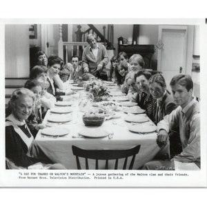 A Day For Thanks On Waltons Mountain Thanksgiving Dinner 1982 Photo 8 x 10