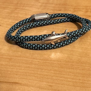 Minimalist Paracord Bracelet with Magnet Clasp - Customizable
