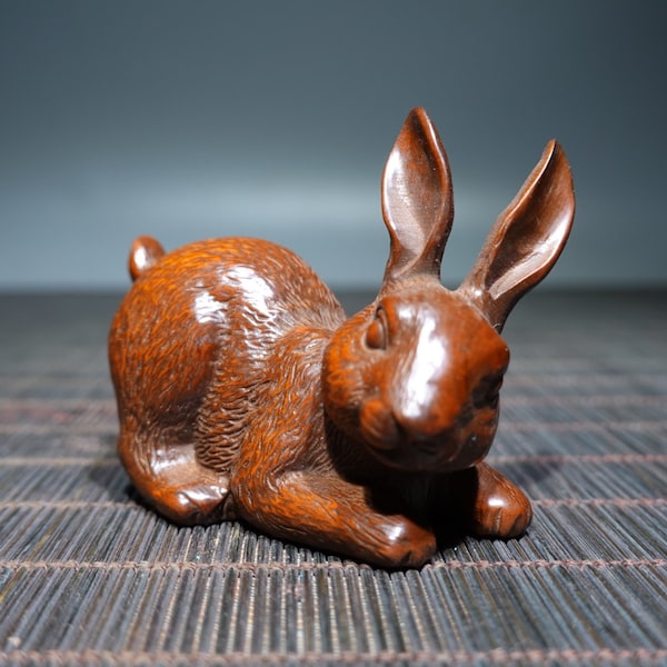 Chinese antique natural boxwood cute rabbit statue is pure hand carved ornament, precious and exquisite