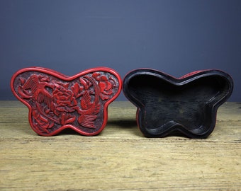 Chinese hand carved lacquerware flower and bird pattern butterfly jewelry box,gift box ornaments,exquisite and precious,can be used