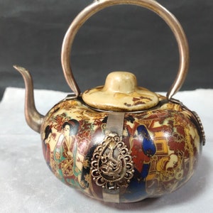 Collected pure copper inlaid porcelain with exquisite beauty pattern tea pot ornaments,worth collecting and used, with collectible value