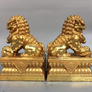 Chinese antique pure copper gilt hand carved lion statue ornament a pair,exquisite and unique,home decoration