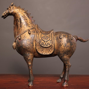 Chinese antique hand-carved exquisite and rare pure copper bronze Tang horse statue ornament,exquisite pattern are worth collecting