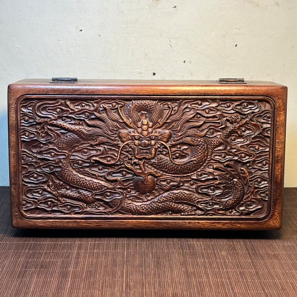 Caja de almacenamiento de joyería con diseño de dragón exquisito y auspicioso de palisandro chino puro tallado a mano, rara y preciosa, vale la pena coleccionar