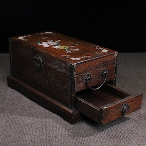 Chinese antique hand carved rosewood inlaid shell flower and bird pattern,side drawer treasure box ornament
