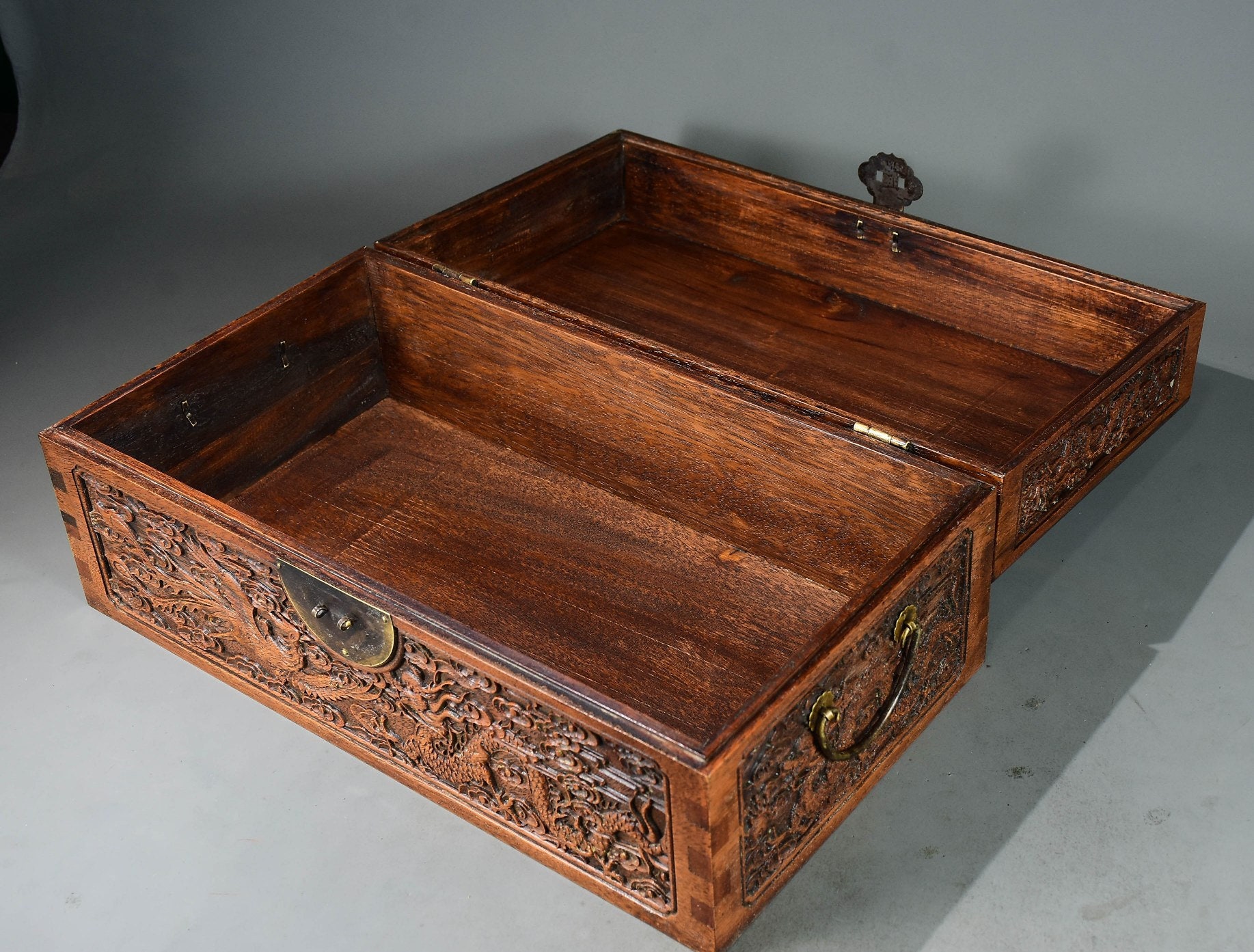 中国アンティーク純手彫り大ローズウッド龍鳳文箱、宝箱飾り