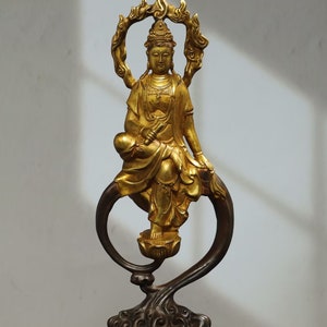 Chinese hand-carved large pure copper gilt Guanyin Bodhisattva statue ornament,beautiful shapes are worth collecting
