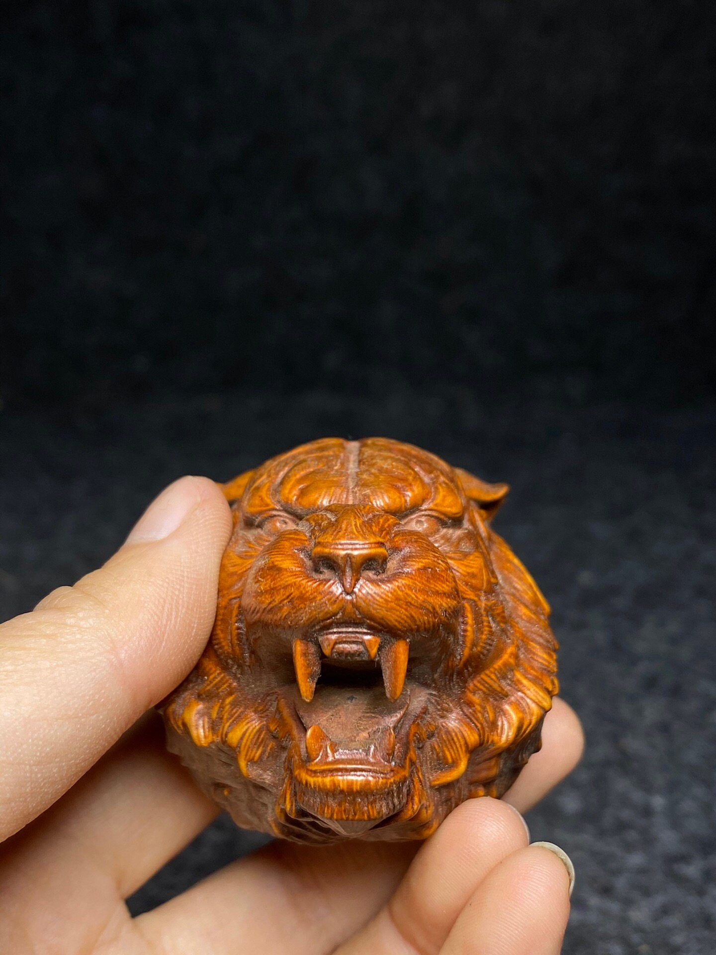 Chinese Antique Natural Boxwood Tiger Head Statue is Pure