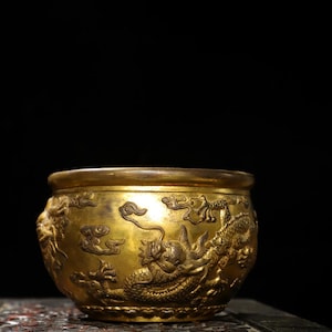 Brûleur d'encens/pot de rangement en cuivre pur doré sculpté à la main, représentant deux dragons. Forme unique, objet de décoration de bureau.