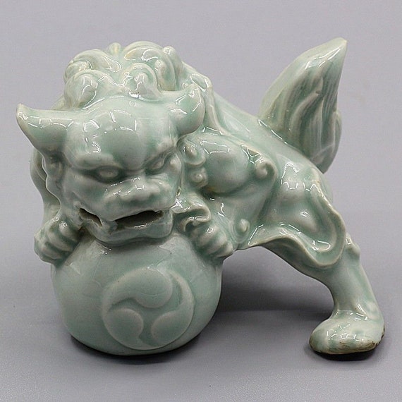 手作りの陶器のライオン像、小さな装飾品、リビングルームの装飾