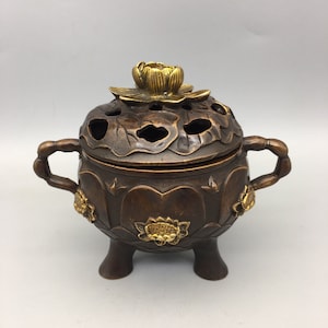 Ancient Chinese pure copper hand carved hollow out lotus incense burner ornaments,beautiful shapes,are worth collecting and use