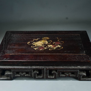 Chinese antique pure hand-carved rosewood color shell lion Pattern tea table fine workmanship worthy of collection