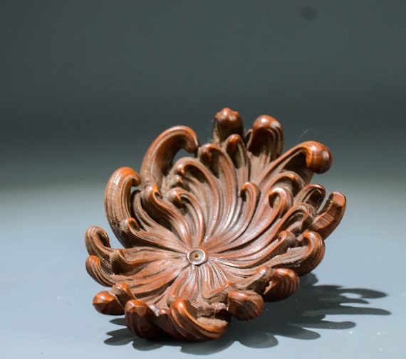Chinese Natural Boxwood Hand-carved Chrysanthemum Statues